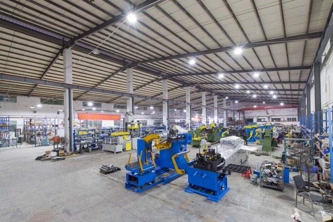 معرفی پرس فیدر پانچ پنوماتیک