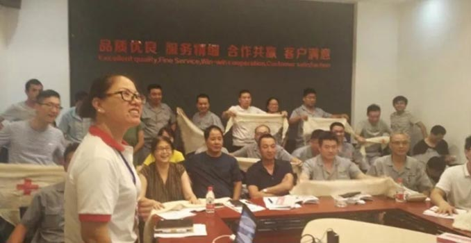 KINGLAN فعالیت های آموزشی کمک های اولیه صلیب سرخ را سازماندهی کرد